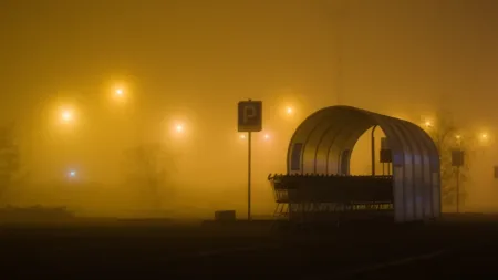 Trójmiasto w objęciach mgły. IMGW wydaje ostrzeżenie