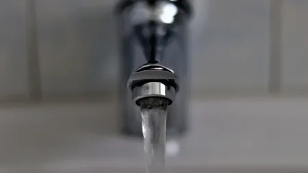 Bakterie w wodzie w Gdyni. Dezynfekcja nadal w toku