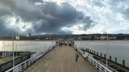 Ostrzeżenia IMGW: silny wiatr w Trójmieście. Porywy do 100 km/h!