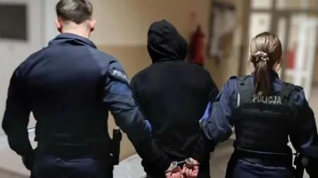 Podpalił drewniany krzyż w Gdańsku. Sprawca zatrzymany