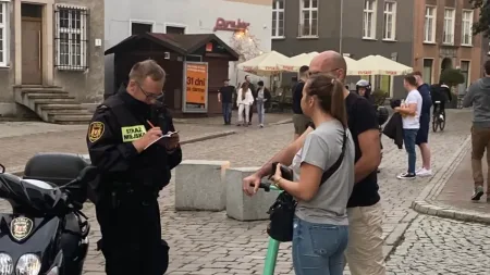 Nielegalne parkowanie, ochrona środowiska i porządek publiczny. Czym zajmowała się Straż Miejska w ostatnim roku?