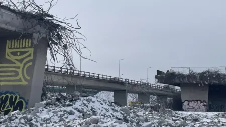Trwa burzenie estakady na Elbląskiej. Utrudnienia potrwają maksymalnie tydzień