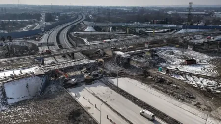 Rozbiórka przęseł estakady zakończona przed czasem. Od rana koniec części utrudnień