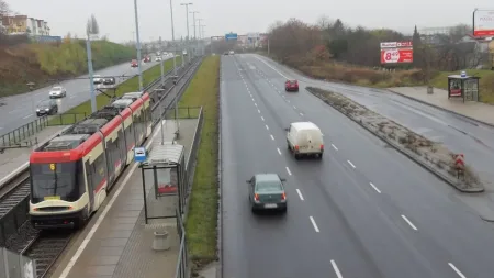 Powstaje droga rowerowa na alei Armii Krajowej. Utrudnienia do końca wakacji