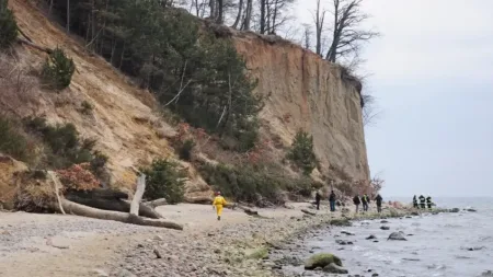 Badają klif w Orłowie, aby zabezpieczyć go przed nadmierną erozją